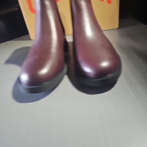 Camper Iman Ankle Boots Burgundy Leather Unisex Size Men 6.5/Wmn 8.5 EU 36 New - Picture 4 of 12